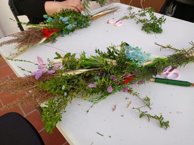 Stół warsztatowy - prace nad palmami wielkanocnymi