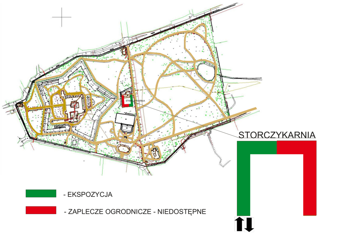 Plan zespołu zamkowo-parkowego w Łańcucie z zaznaczoną Storczykarnią. W Storczykarni zaznaczona zielonym kolorem część ekspozycyjna. Na pomarańczowo wyodrębniono zaplecze ogrodnicze, niedostępne dla turystów.